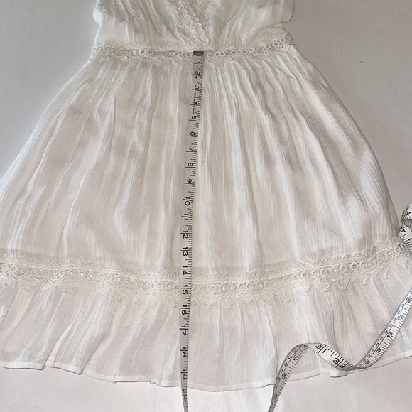 ILLA ILLA Deep V Neck Dress NWT, Size Small - Picture 6 of 12